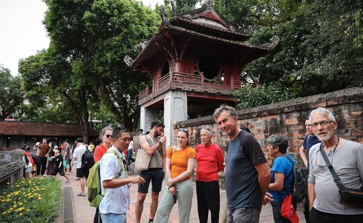 Loạt di tích, danh thắng tại Hà Nội thu hút đông du khách trong kỳ nghỉ lễ 