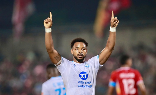 Xuân Son giúp CLB Nam Định gây áp lực lên nhóm đua vô địch V-League