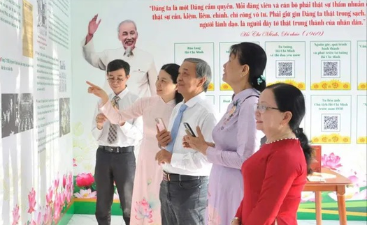 Xây dựng văn hóa con người Thành phố Hồ Chí Minh gắn với học theo gương Bác ​
