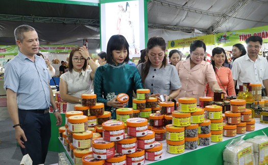 400 gian hàng tham gia ngày hội du lịch, ẩm thực, xúc tiến thương mại An Giang