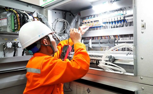 Tăng cường các giải pháp tiết kiệm điện trong cao điểm nắng nóng