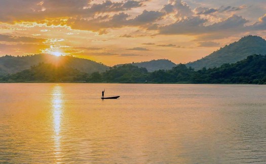 Cảnh sắc hồ Lắk, tỉnh Đắk Lắk