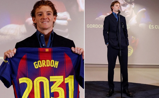 Anthony Gordon ra mắt Barcelona sau thương vụ trị giá 70 triệu euro
