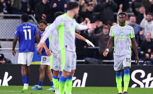 Man City mất Premier League vì “khoảnh khắc Gerrard” của Guehi?
