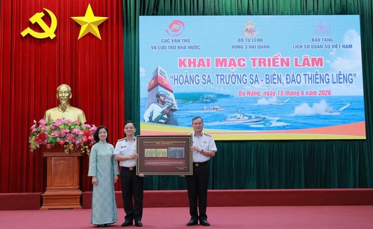 Khai mạc Triển lãm "Hoàng Sa, Trường Sa - Biển, đảo thiêng liêng"