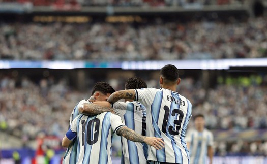 Messi lập cú đúp lịch sử, Argentina thắng dễ Áo để đi tiếp ở World Cup 2026