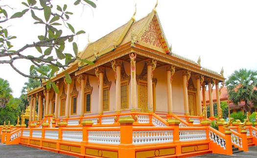 Du lịch bền vững nhìn từ di sản Phật giáo Nam tông Khmer
