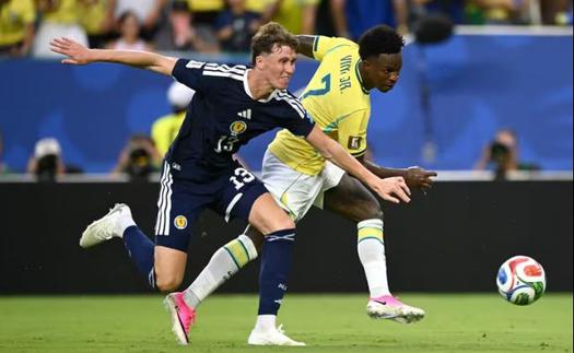 Brazil thắng thuyết phục Scotland, hiên ngang đánh chiếm ngôi đầu bảng C