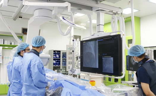 Nối nhịp tim, giữ nhịp thở, đón mầm sống tại BV Bạch Mai Ninh Bình