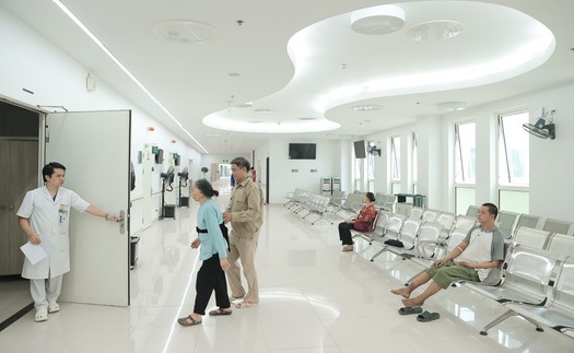 Hiện thực hóa mục tiêu xây dựng nền y tế hiện đại, lấy người dân làm trung tâm