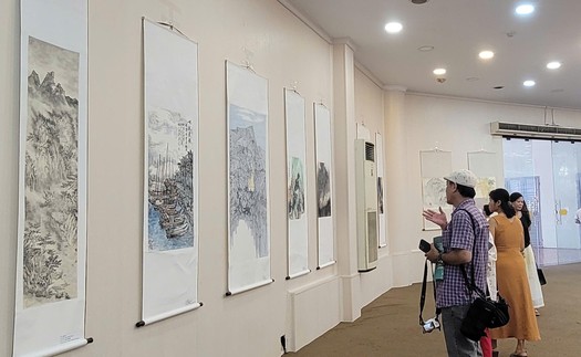 Khai mạc triển lãm lưu động các nước ASEAN tại Hà Nội