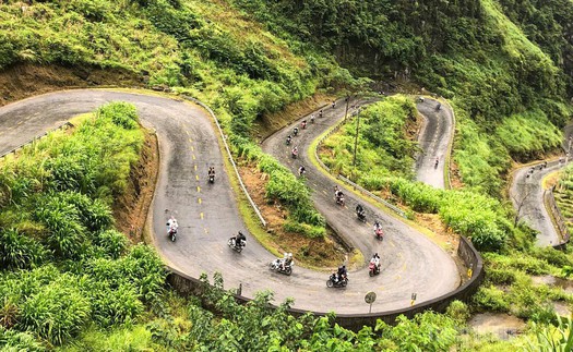 Trải nghiệm những cung đường du lịch bằng xe máy an toàn và hấp dẫn
