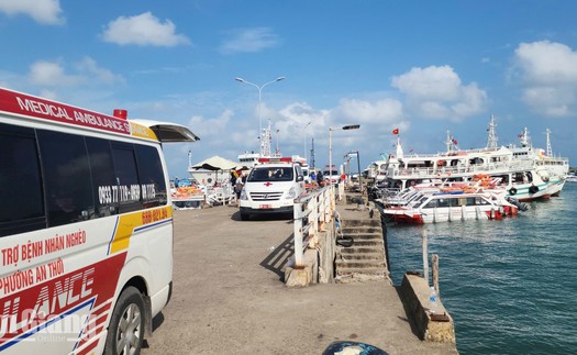 Hoàn tất việc cứu hộ và tập trung khắc phục hậu quả vụ tai nạn lật ca nô du lịch ở Phú Quốc