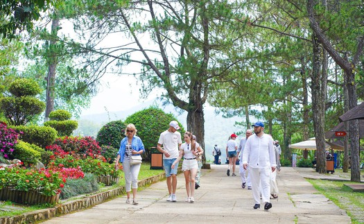 Tung loạt sản phẩm mới, kích cầu du lịch hè