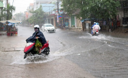 Dự báo thời tiết ngày 15/7: Hà Nội ngày nắng nóng, chiều tối mưa rào và dông 