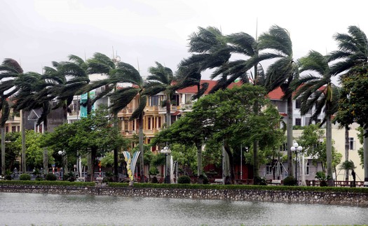 Dự báo thời tiết ngày 17/7: Bắc Bộ mưa dông, Trung Bộ nắng nóng