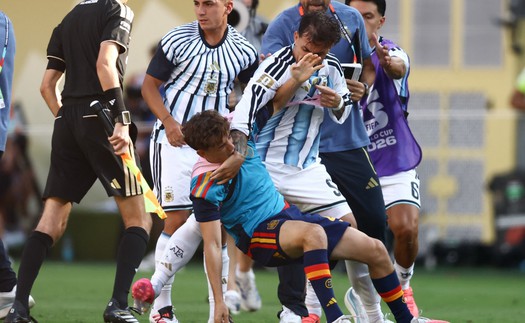 HLV ĐT Tây Ban Nha chỉ trích các cầu thủ Argentina về vụ ẩu đả sau chung kết World Cup 2026