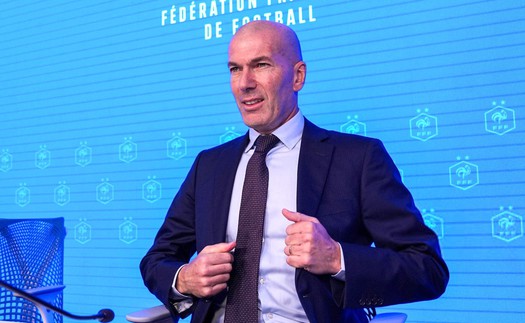 Zinedine Zidane chính thức nắm đội tuyển Pháp: Những câu hỏi sớm cho Zizou