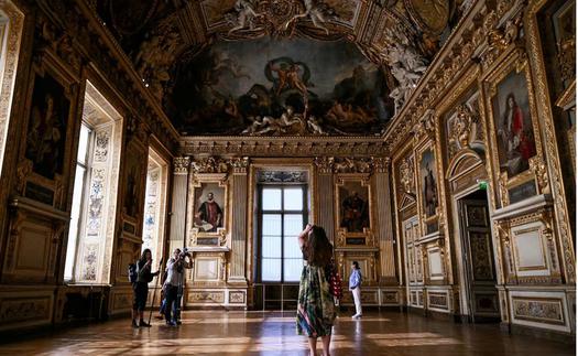 Bảo tàng Louvre thay đổi cách trưng bày sau vụ trộm táo tợn