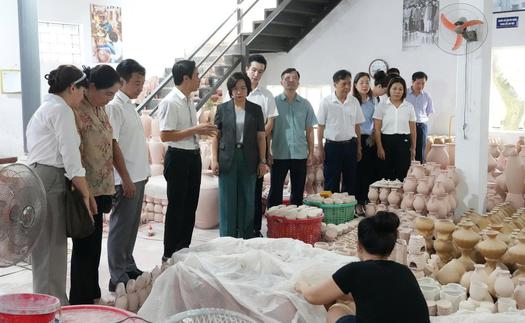 Phát triển kinh tế tập thể gắn với bảo tồn và phát huy giá trị làng nghề