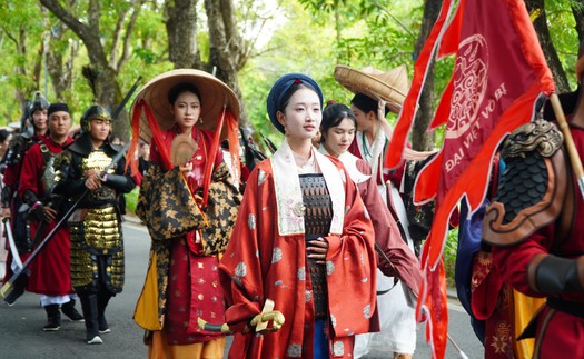 Bách hoa bộ hành Huế 2026