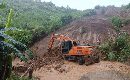 Mưa lớn gây nhiều điểm sạt lở, chia cắt giao thông tại Điện Biên