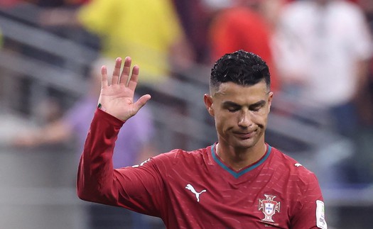 Ronaldo không gặp người hâm mộ, lên chuyên cơ riêng ngay khi trở về Bồ Đào Nha