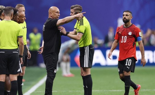 FIFA thay đổi về VAR ở World Cup 2026 sau những chỉ trích
