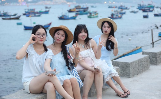 Bến du thuyền Vĩnh Nguyên thu hút du khách tới "check-in" ở Khánh Hoà