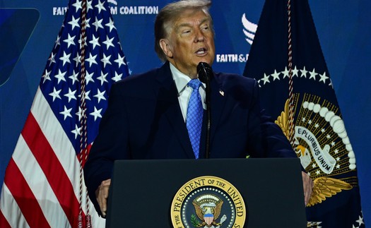 Tổng thống D.Trump đăng bản đồ gọi eo biển Hormuz là lãnh thổ mới của Mỹ