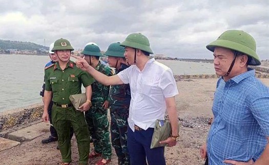 Bão số 4 liên tục đổi hướng, di chuyển chậm trên vùng biển phía Đông Bắc đặc khu Bạch Long Vĩ