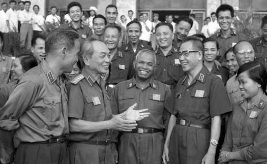 Kỷ niệm 115 năm Ngày sinh Đại tướng Võ Nguyên Giáp: Tri ân vị tướng của lòng dân