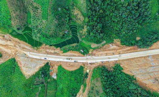 Sôi nổi khí thế thi công trên các công trường dịp Quốc khánh 2/9