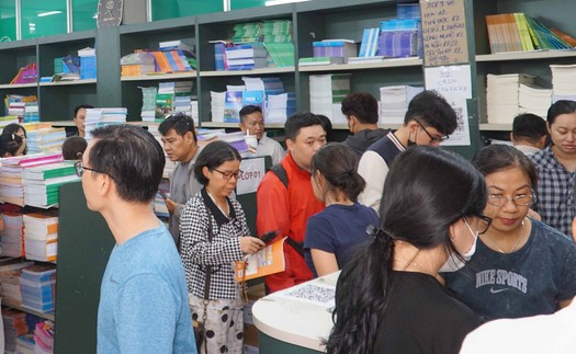 TP. Hồ Chí Minh: Triển khai nhiều phương án hỗ trợ việc học tập khi chưa đủ sách giáo khoa
