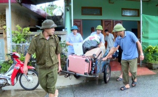 Phú Thọ di dời khẩn cấp 114 hộ dân khỏi khu vực có nguy cơ sạt lở, ngập úng