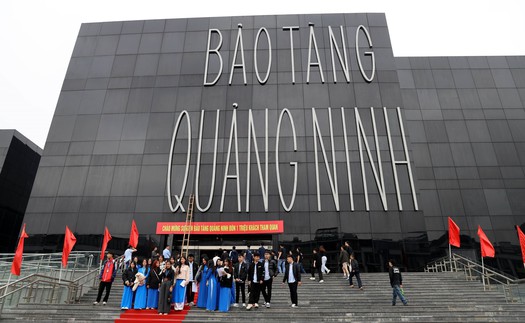 Chấn chỉnh hoạt động hướng dẫn khách du lịch tại Bảo tàng Quảng Ninh
