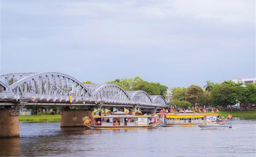 Phát triển sản phẩm mới, hoàn thiện hạ tầng để “giữ chân” du khách