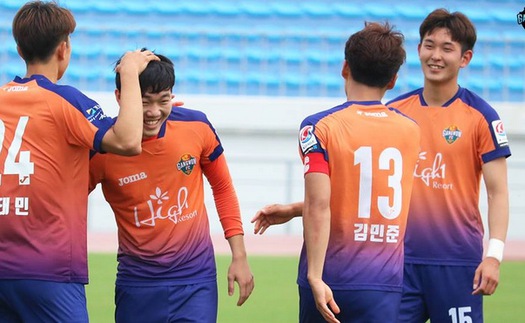 Xuân Trường đá 38 phút, Gangwon FC vươn lên hạng 2 K.League