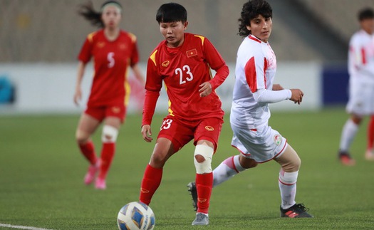 HLV Mai Đức Chung thừa nhận thua thiệt dù thắng Tajikistan 7-0