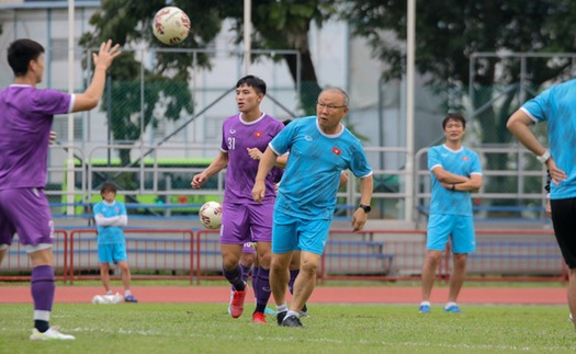 Tuyển Việt Nam ‘mổ băng’ Thái Lan sẵn sàng đá bán kết AFF Cup