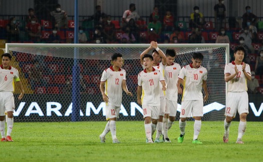 HLV Đinh Thế Nam: 'Nếu đủ người U23 Singapore khó chơi hơn'