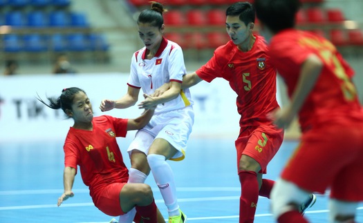 Futsal nữ Việt Nam vượt qua Thái Lan