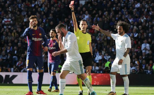 'Bàn tay của Chúa’ của Carvajal không thể tránh Real Madrid thảm bại trước Barca