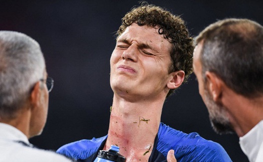 Rudiger gửi lời xin lỗi sau pha phạm lỗi thô bạo với Pavard