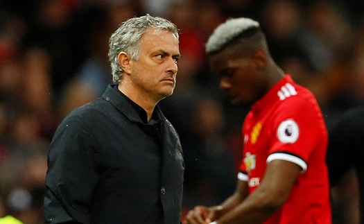 M.U dậy sóng: Các cầu thủ lần lượt chống lại Mourinho