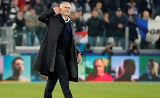 Juventus 1-2 M.U: Mourinho ăn mừng đầy khiêu khích, suýt ‘choảng nhau’ với Bonucci