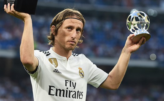 Modric đoạt giải ‘Cầu thủ hay nhất thế giới’ của IFFHS, bước đệm quan trọng cho Quả bóng Vàng 2018