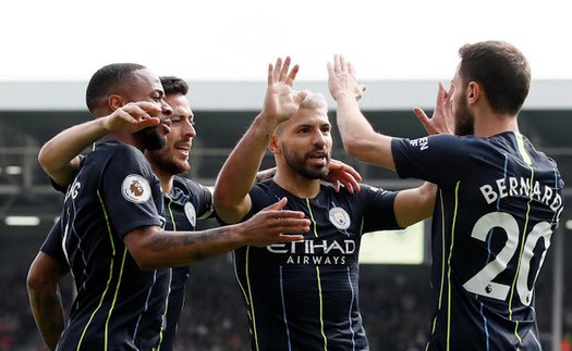 Fulham 0-2 Man City: Aguero lập công, Man City vươn lên dẫn đầu Premier League