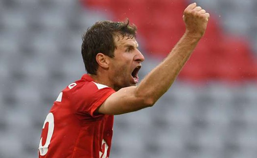 Thomas Mueller lập kỷ lục giành nhiều danh hiệu nhất lịch sử bóng đá Đức