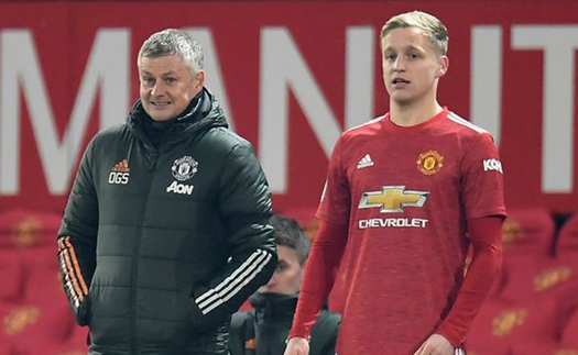 MU: Van de Beek được khuyên nên đi đối chất với Solskjaer